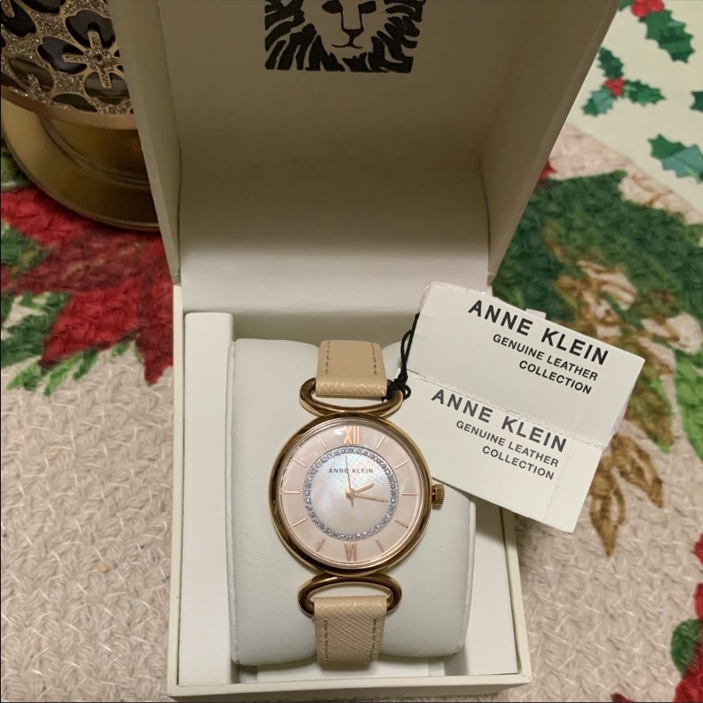 Womens watch